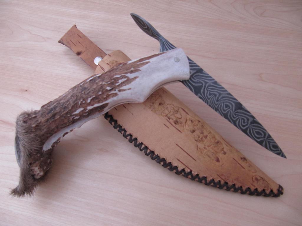 George Ezell damast medieval folding knife moose antler birch bark sheath engraving1
